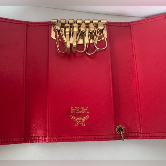 MCM Red 6 Ring Key Case Holder with charms and COA - Picture 4 of 12